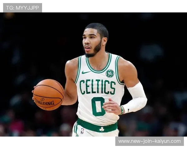 塔图姆快下暴扣打破僵局