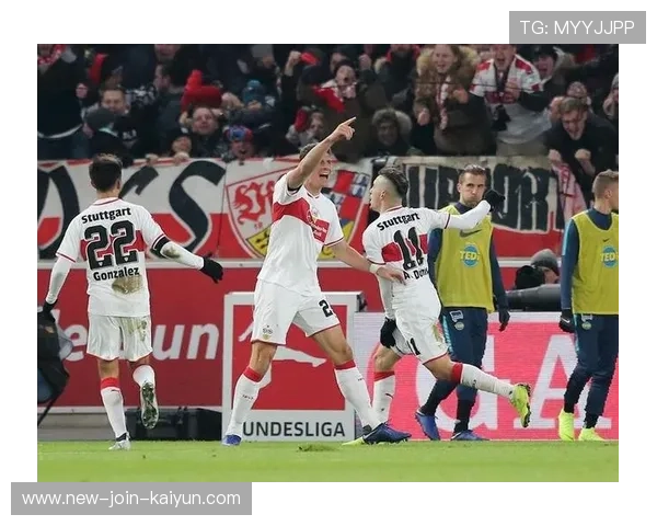 斯图加特直塞频频洞穿禁区前线