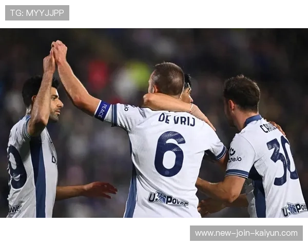 泽林斯基弧顶暴力远射,助力国米两球取胜 泽林斯基弧顶暴力远射,助力国米两球取胜